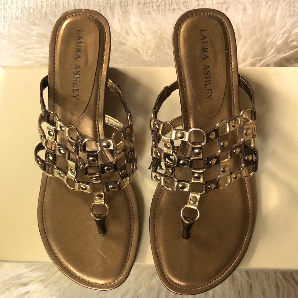 Laura Ashley gold bronze metallic wedge sandals Sz 6.5